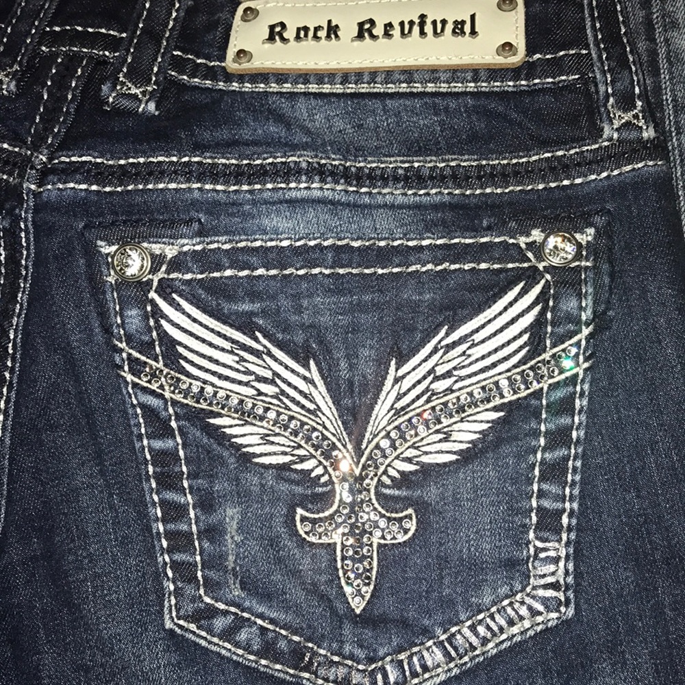 Rock Revival Skinny jeans run small - Picture 3 of 5